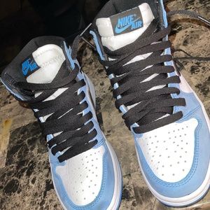 Jordan 1 Retro High White University Blue Black
